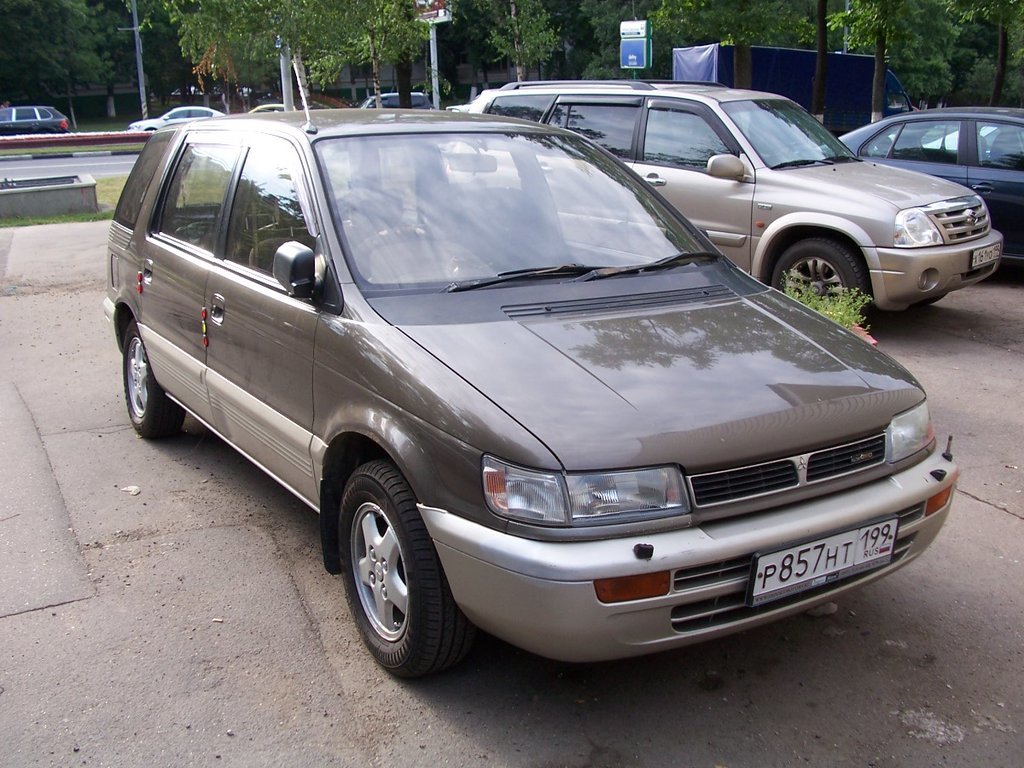 mitsubishi chariot 1991